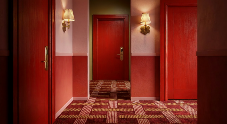 The Little Duchess, Amsterdam